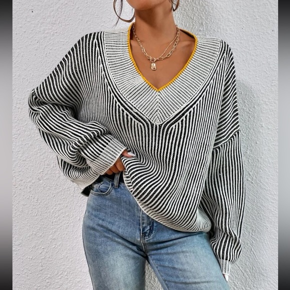 Cozy Relaxed Fit Slouchy Stripes Sweater Top - Picture 4 of 16